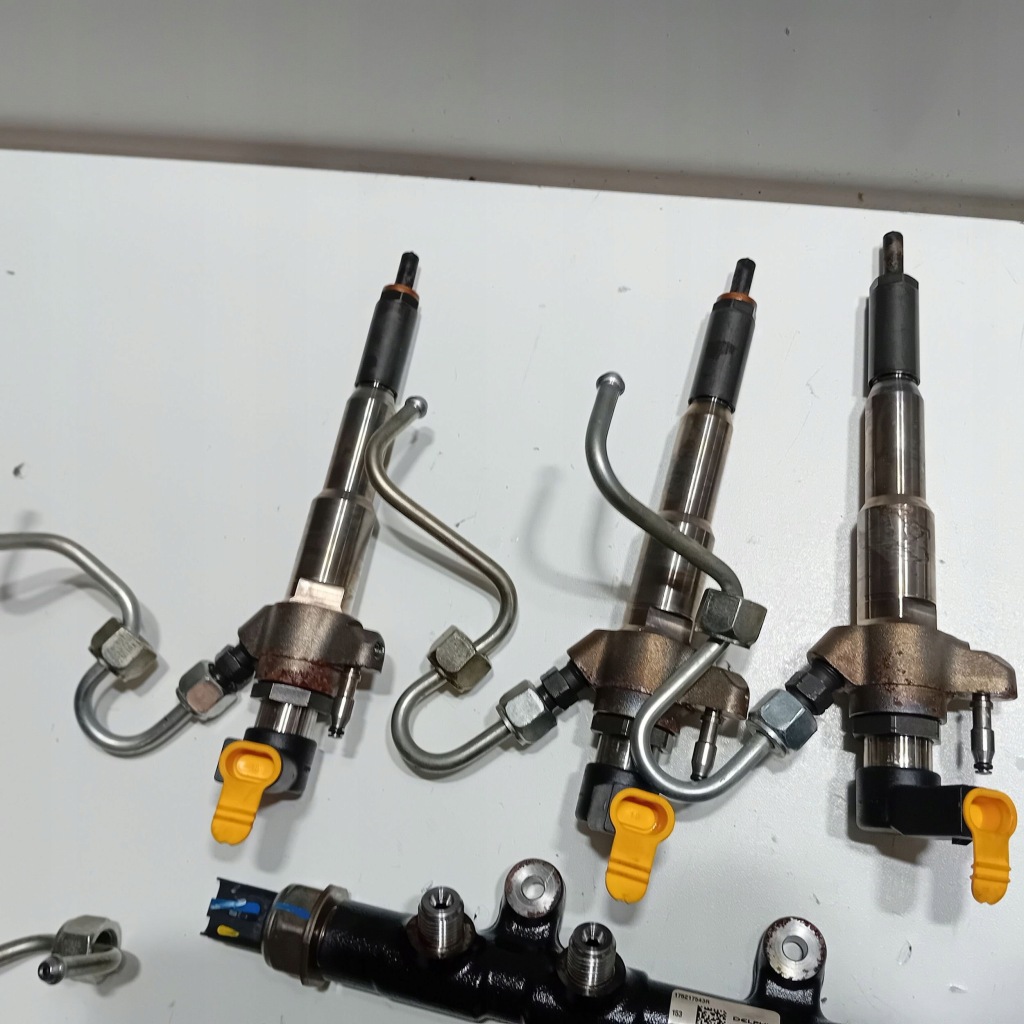 фото №16, Nissan navara d23 renault 2.3 форсунки / комплект система паливний