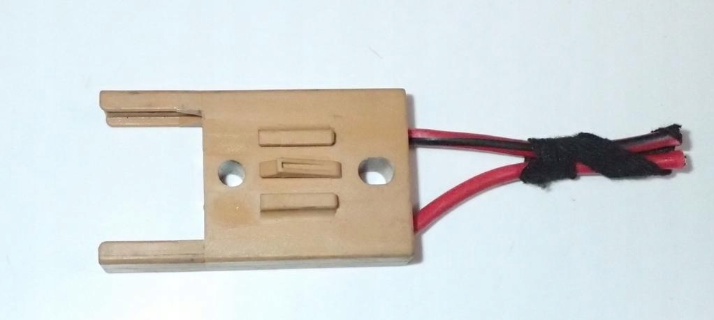 фото №6, Колодка з'єднувач штекер коричнева audi 8a0937530