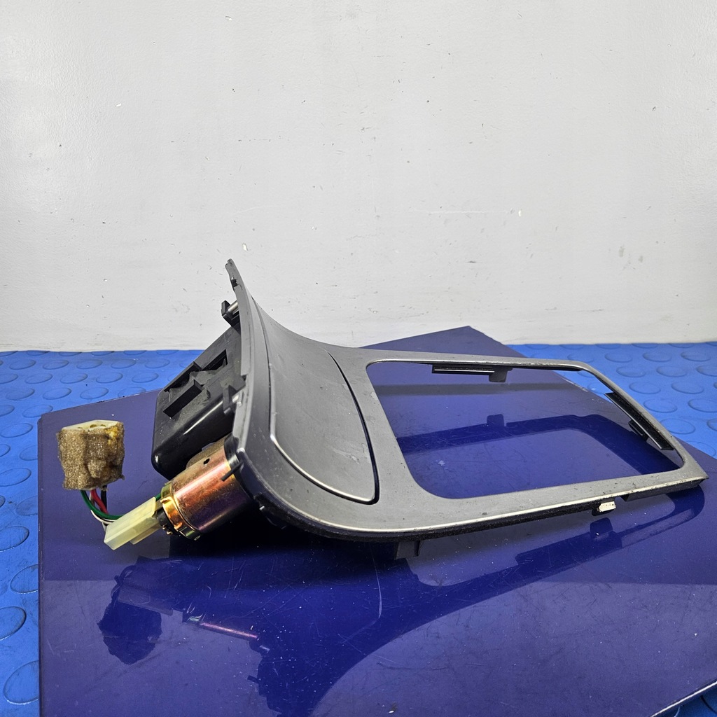 фото №4, Subaru forester ii рамка домкрата пепельница