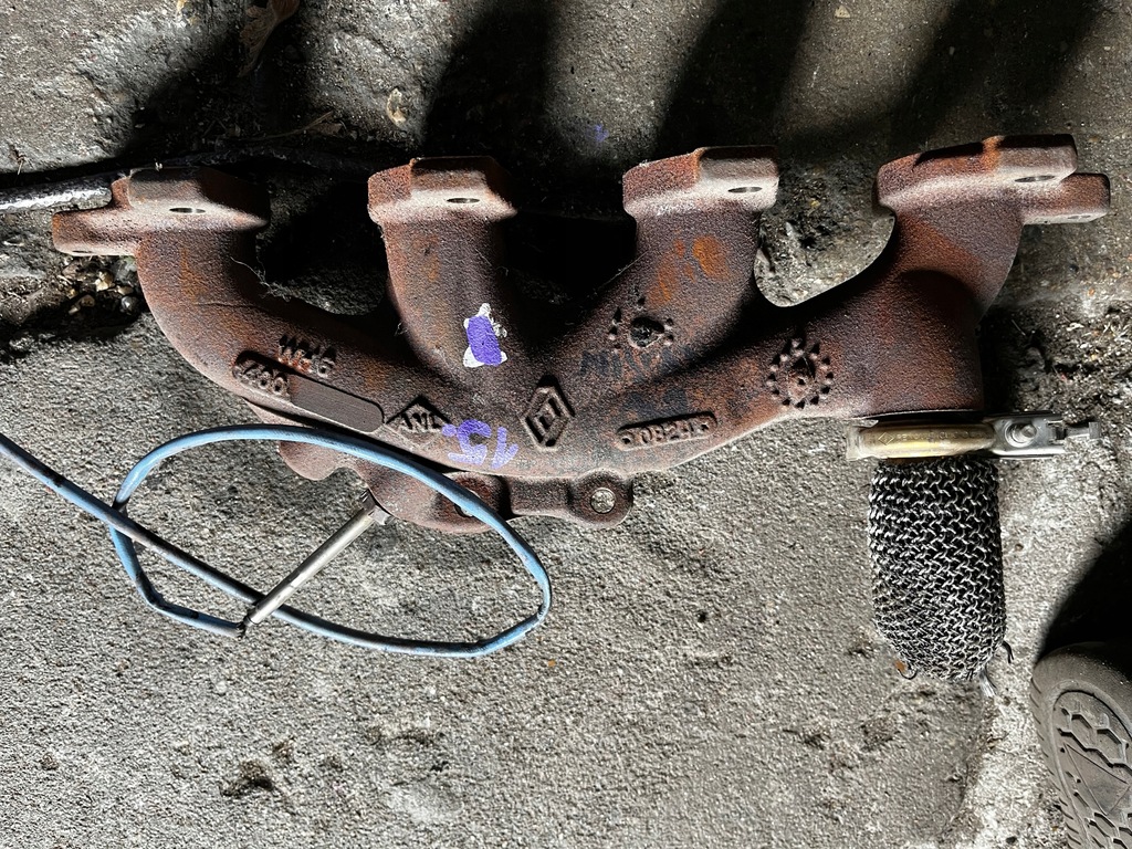 фото №1, 15 renault коллектор выпускной 140040840r