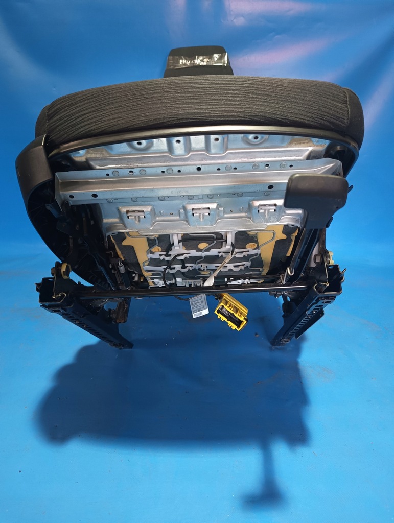 фото №5, Сиденье правый перед пассажира bmw 1 e87 116d 10r.