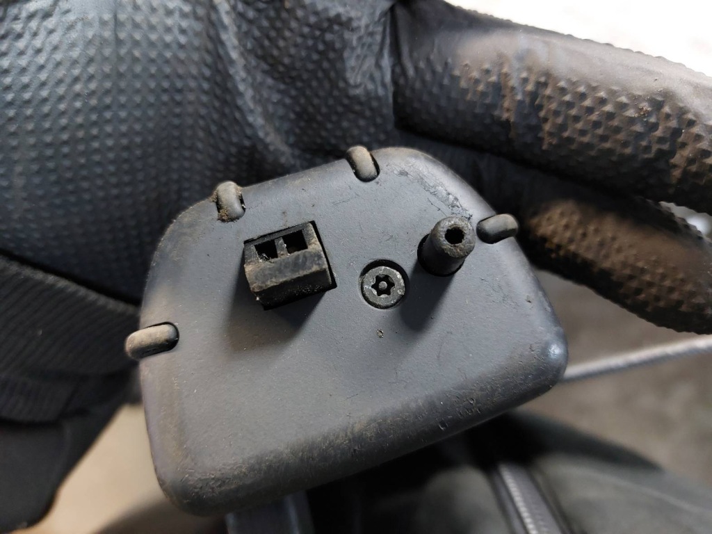 Шторка багажника volkswagen passat b5 універсал в Україні