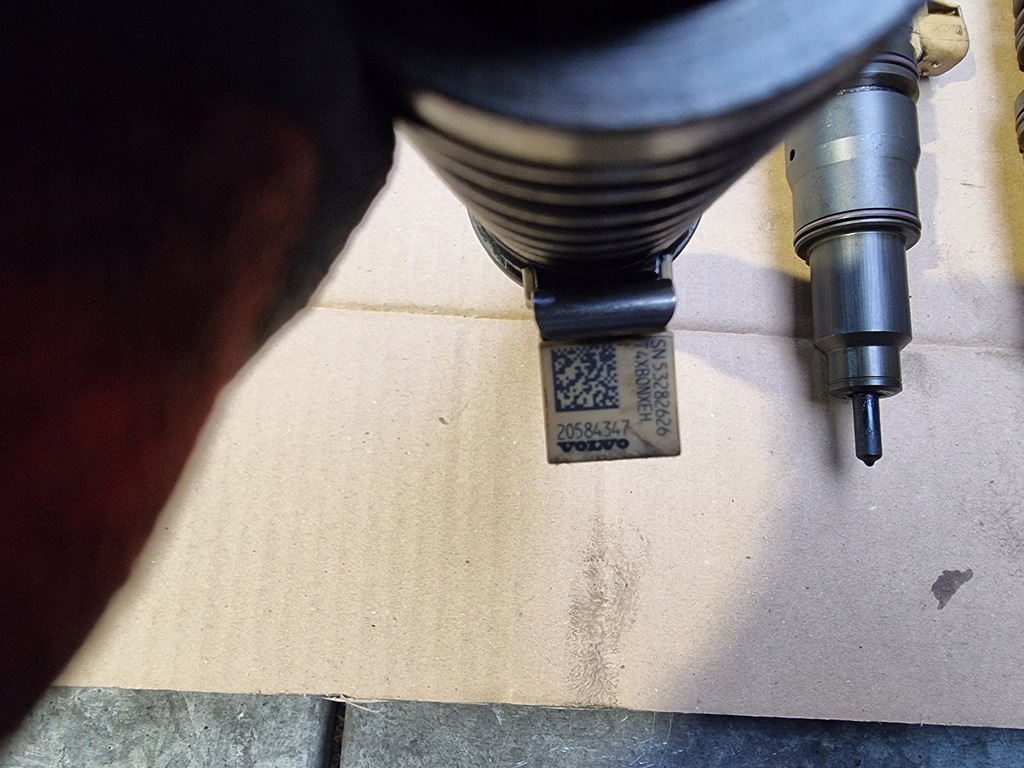 фото №2, Volvo fh renault magnum dxi насос-форсунка 20584347