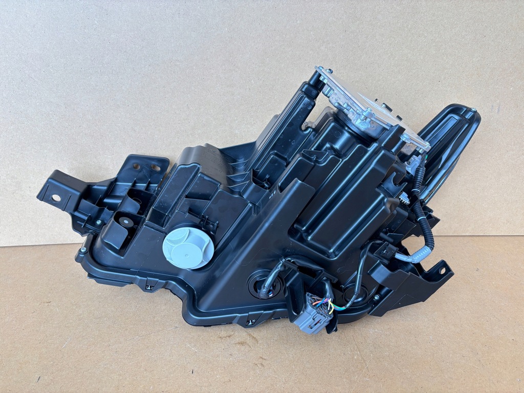 фото №7, Лампа full led правая перед mazda 3 bp iv