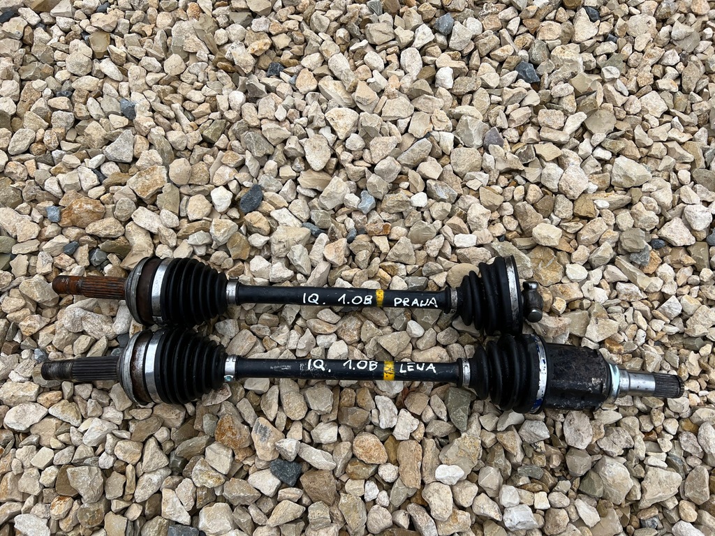 фото №1, Toyota iq приводной вал левая перед 1.0 бензин