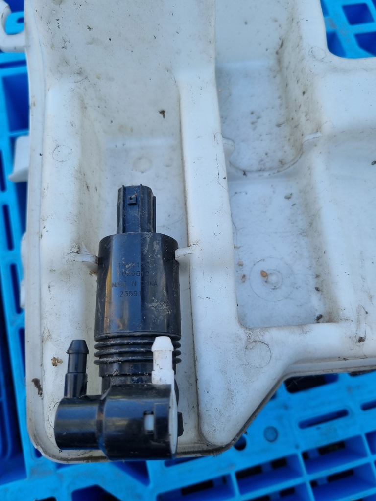 фото №4, Volvo v40 ii 12- бачок омывателя