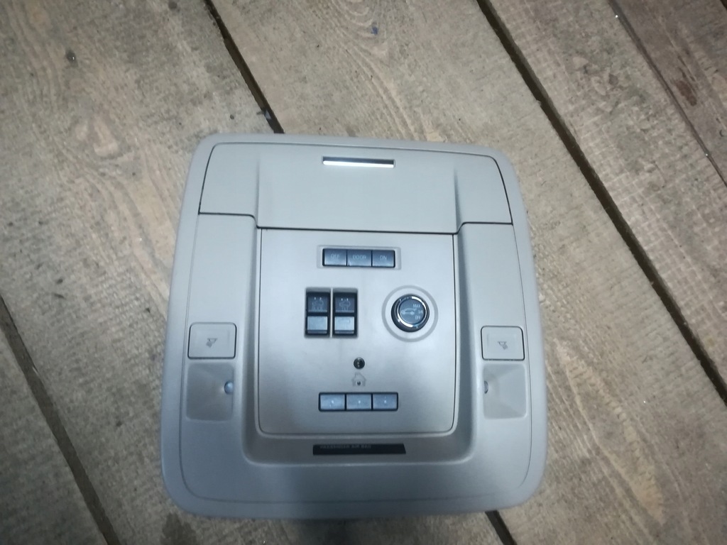 фото №1, Панель потолок лампа gmc yukon escalade