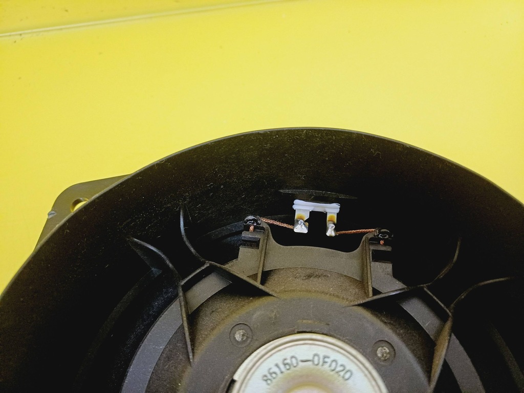 фото №7, Динамик правый левый перед toyota corolla verso ii 86160-0f020 nr326