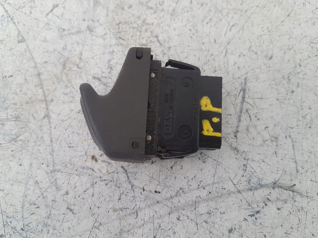 фото №3, Перемикач скло правий перед renault scenic i rx4