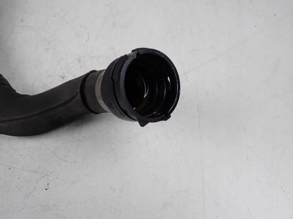 фото №4, Пабтрубок  труба шланг радиатора воды audi a5 8t sportback 8k0121049m