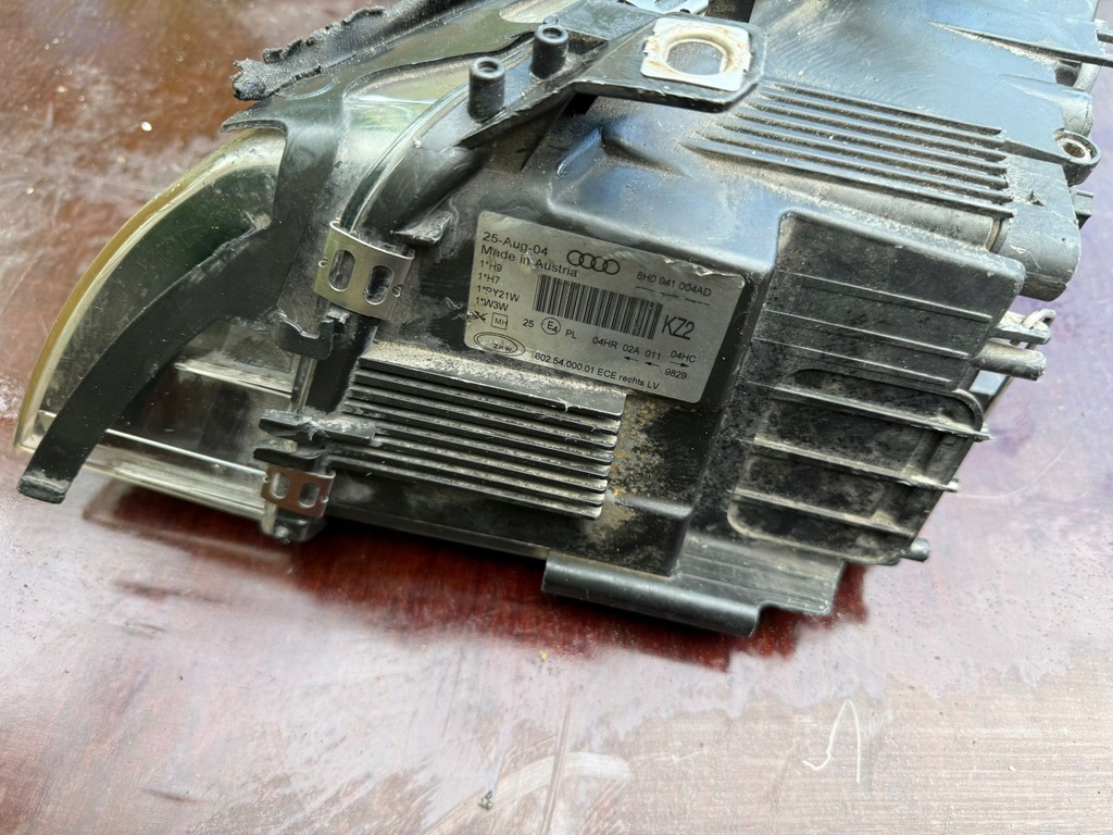 фото №9, Лампа права перед передня audi a4 b6 cabrio 8h0941004ad