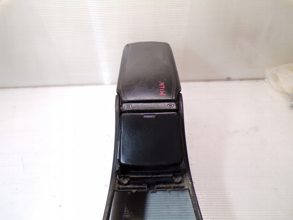 Підлокітник тунель mercedes w215 cl рестайлінг  чорний amg Зі Шроту