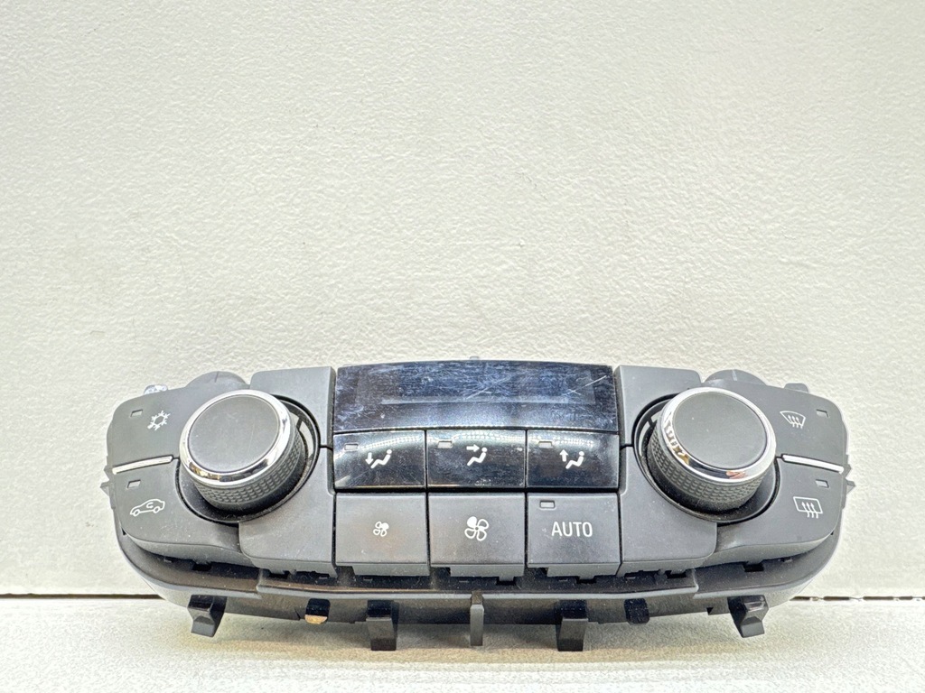 фото №6, Opel insignia a 2010 панель кондиционера