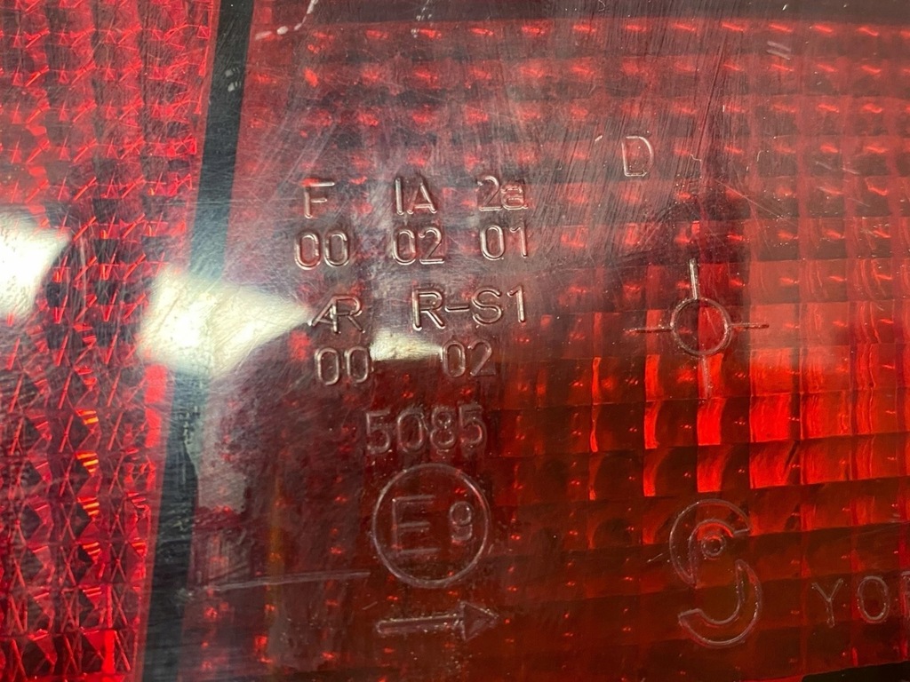 фото №7, Peugeot partner 2002 лампа задняя правая сторона грузовой 4505012