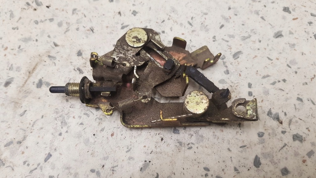 фото №2, Замок заливной топлива mazda mpv ii