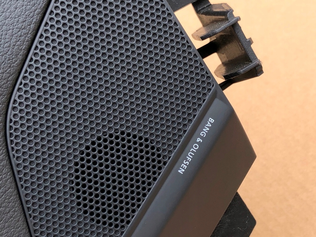 фото №12, Консоль pulpit чёрный black 4kl.857.736 audi e-tron 2020- приборная панель приборная