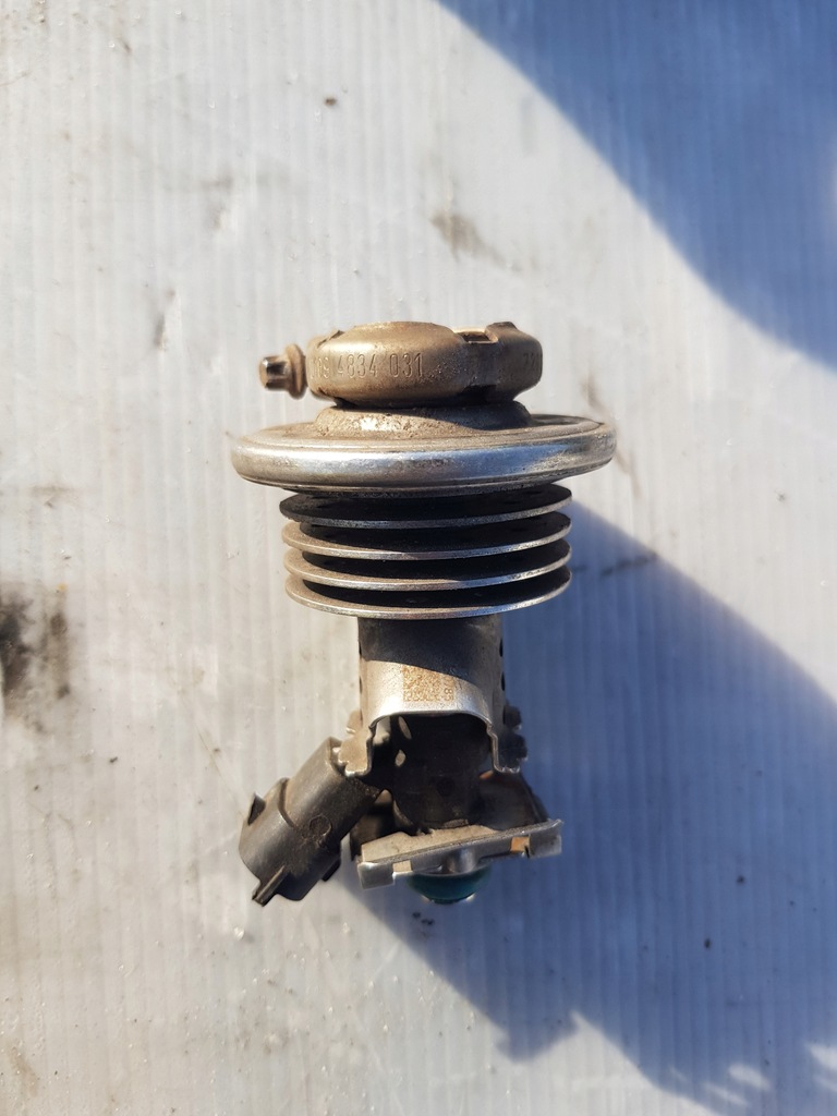 фото №1, Mercedes w212 инжектор adblue a0004900713 3.2cdi