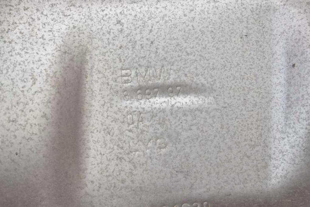 Накладка теплова турбонагнітача 8697971 bmw f44 gran купе 2.0ix 306 km Зі Шроту