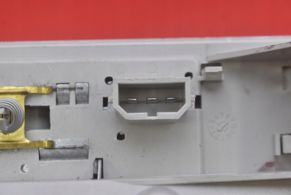 фото №7, Лампа освещение салона перед 6q0947105m seat mii 1 i 11-21