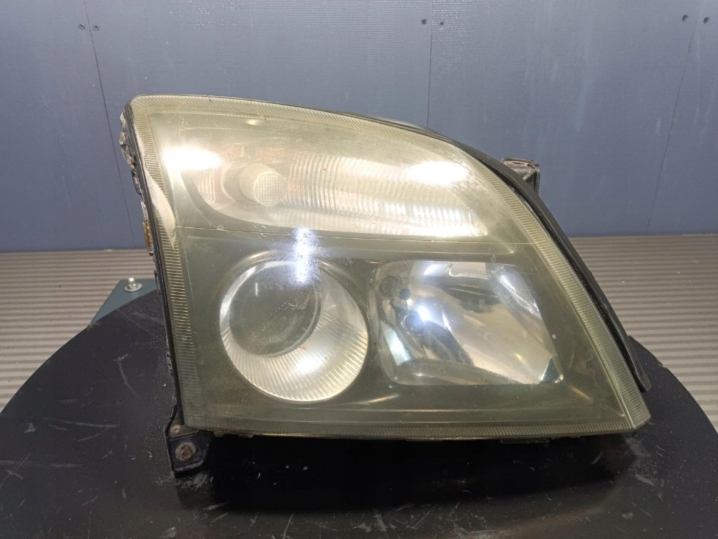 фото №1, Opel vectra c reflektor/lampa правий перед 155888-00