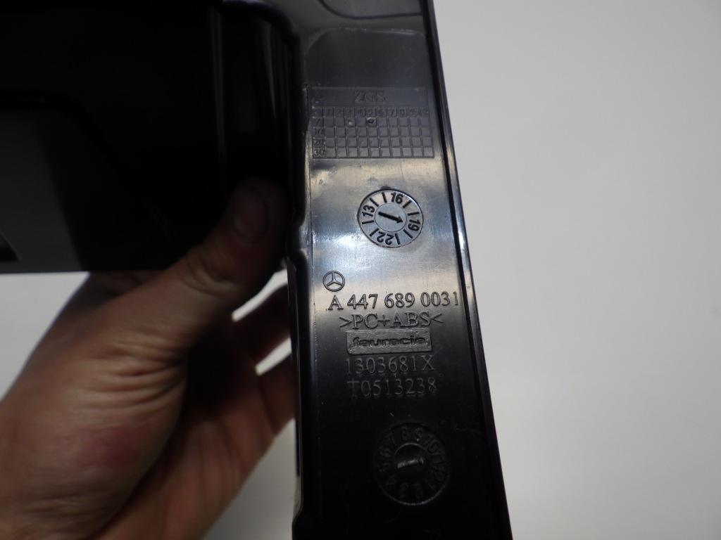 фото №3, Mb vito w447 20 рамка кронштейн радіо a4476890031