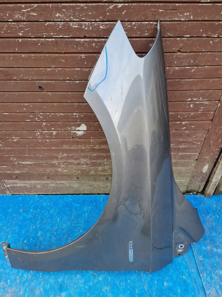 Купити Крила лівий передній mercedes b-klasa w246 2011r-