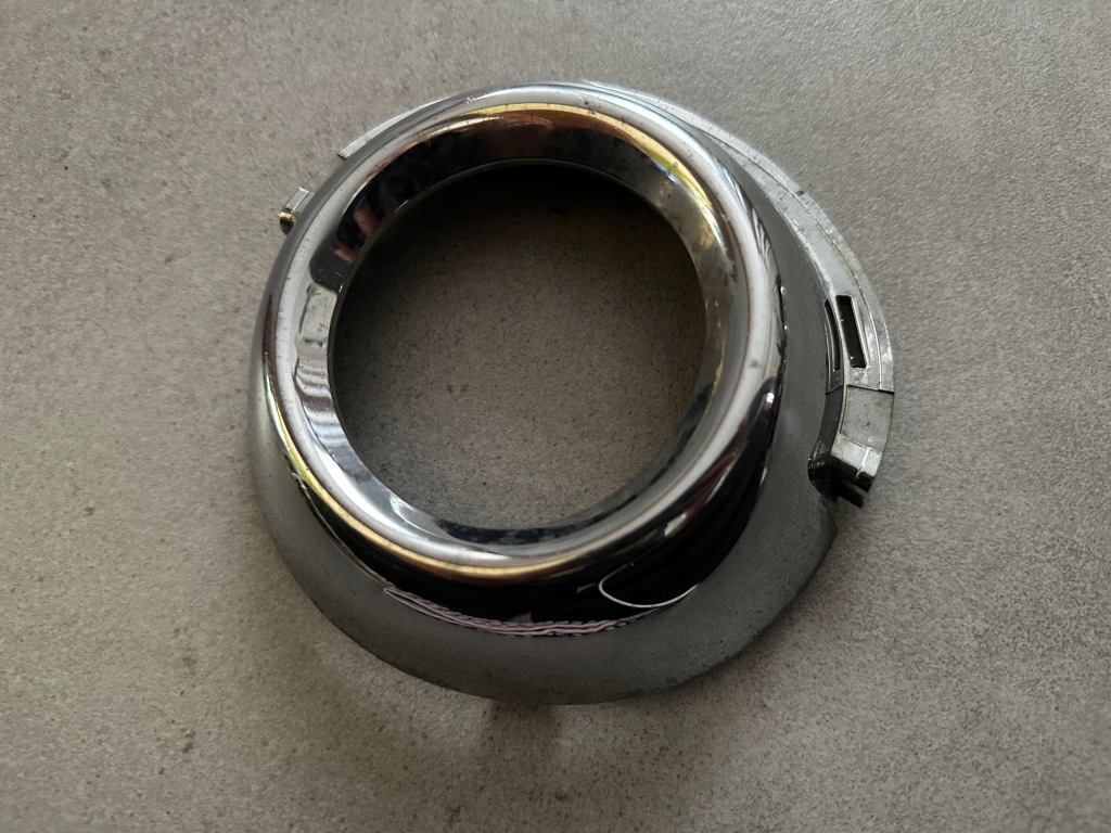 фото №1, Хром рамка протитуманної фари права 9653589477 peugeot 307 lift