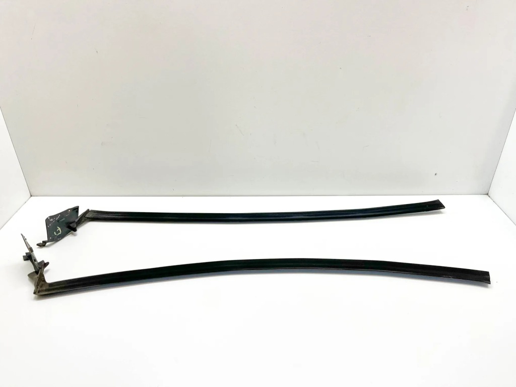 фото №1, Молдинг ущільнювач лівих передніх двері mercedes-benz sl r129