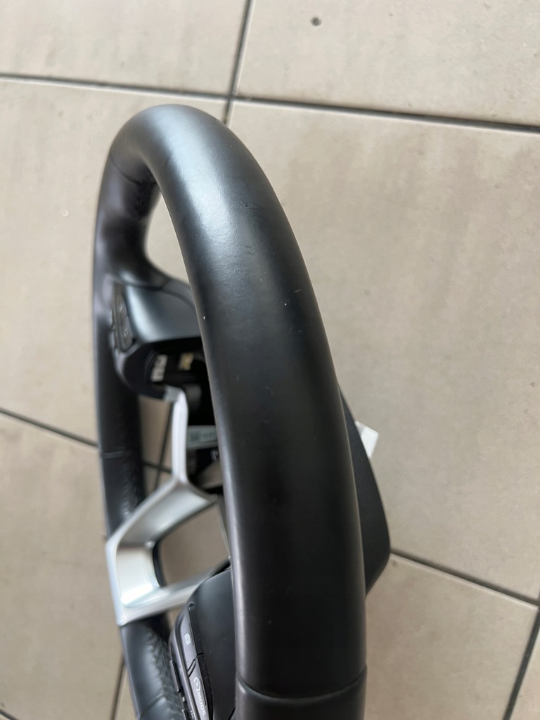 фото №8, Kia stonic 17- воздуховод кожаный многофункциональный