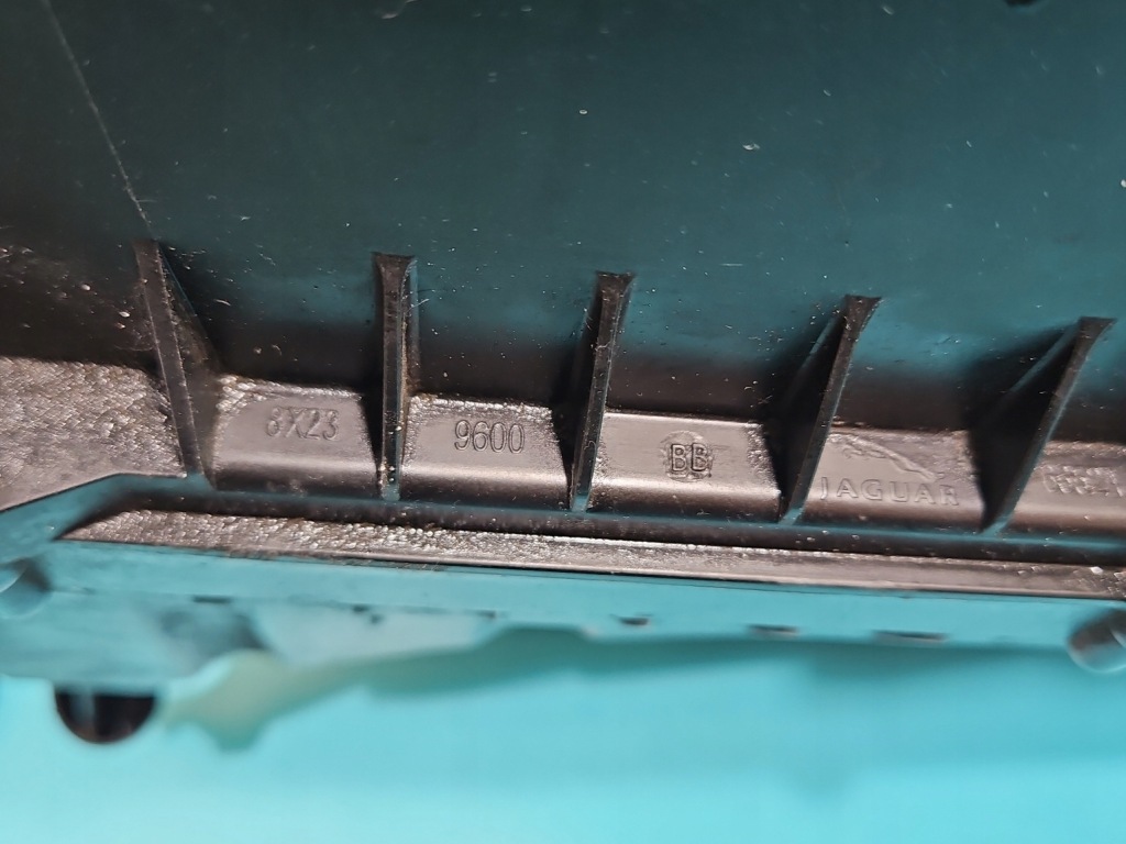 фото №10, Корпус фильтра воздуха jaguar xf i x250 8x23-9600-bb 5.0 v8