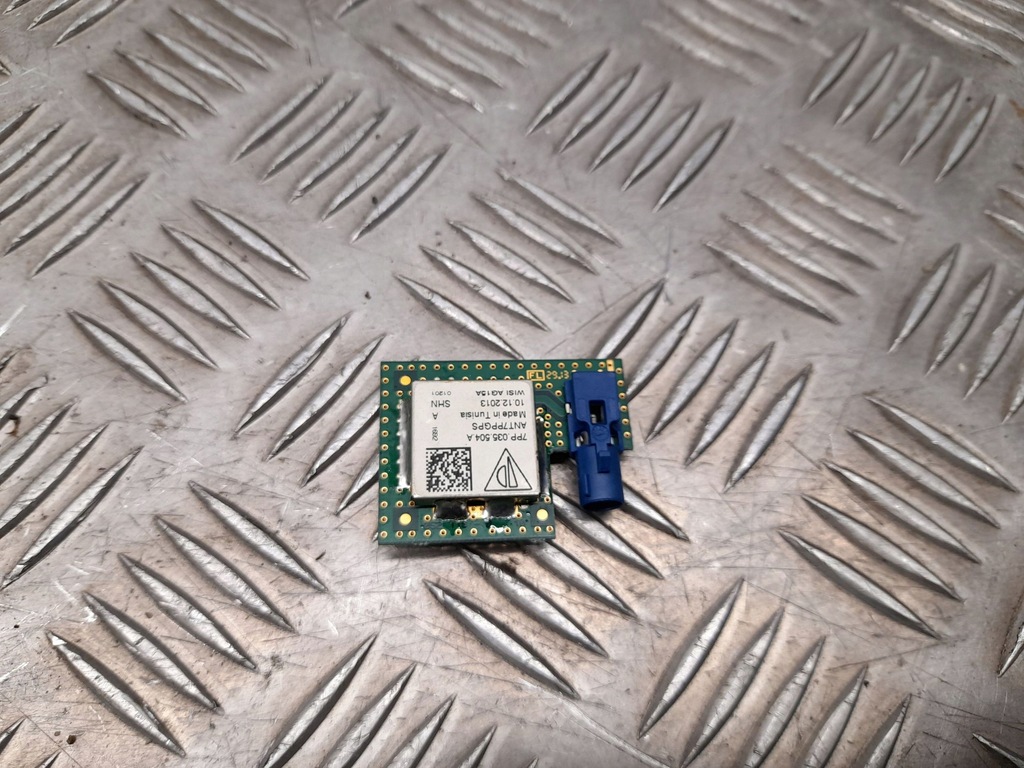 фото №1, Porsche cayenne 92a 2014 антенна gps