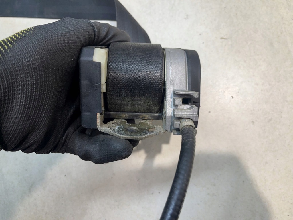 Ремень безопасности правая  перед galaxy 1.9 tdi fl 7m3857706 Недорого