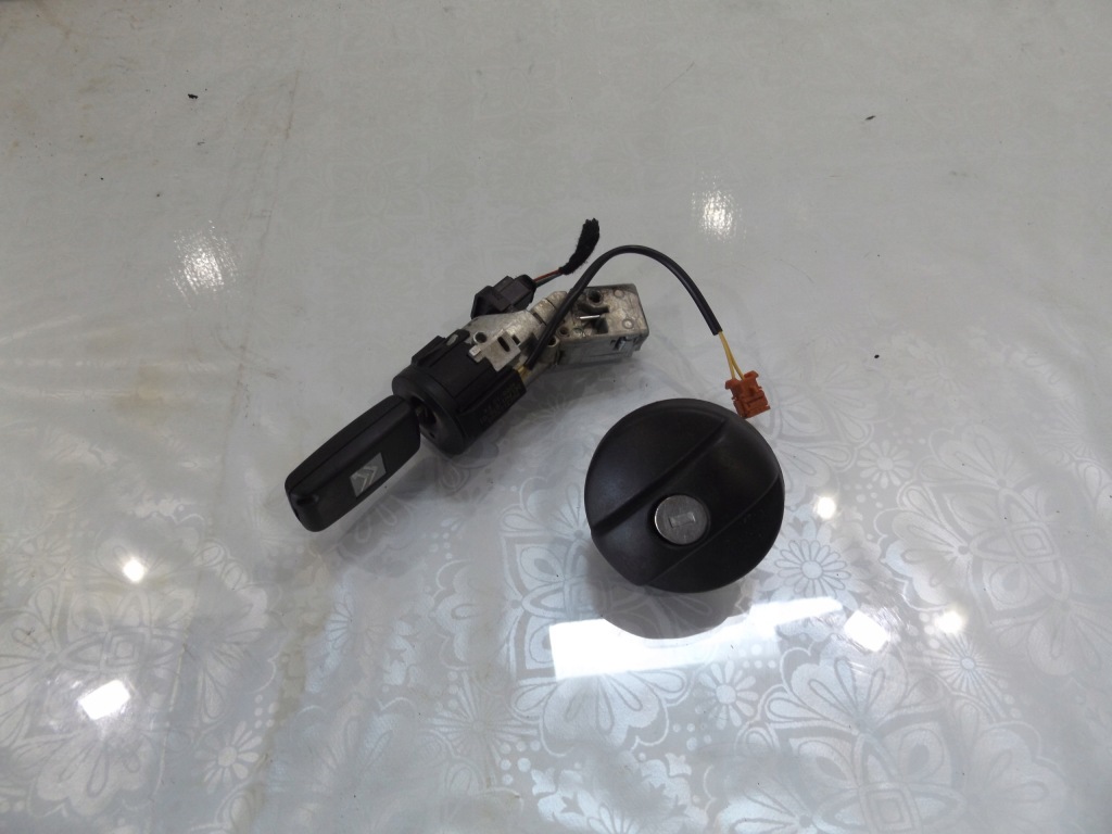 фото №1, C3 picasso 1,6ehdi замок зажигания ключ крышка