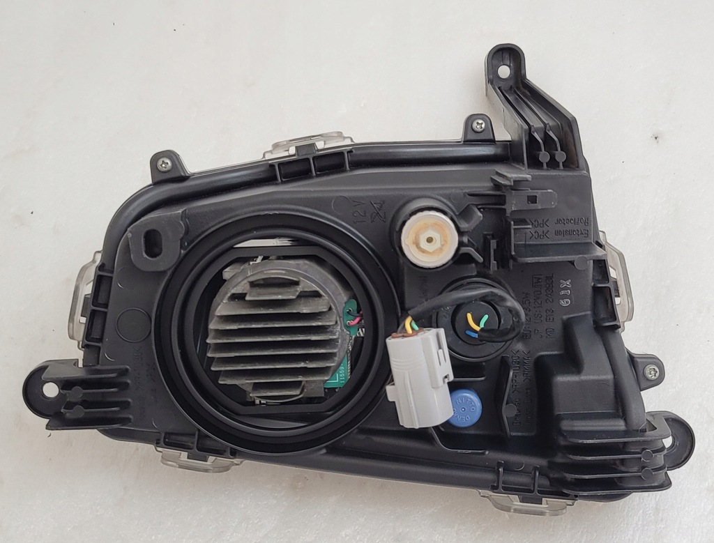 фото №8, Протитуманна фара лівий drl toyota prius iv xw50 2015- koito 47-84