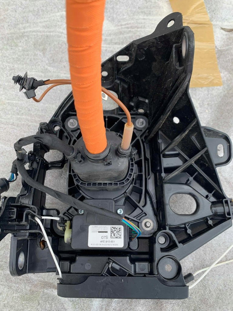 фото №6, Porsche taycan 9j1 e-tron taycan шланг зарядки разъём 9j1971106r