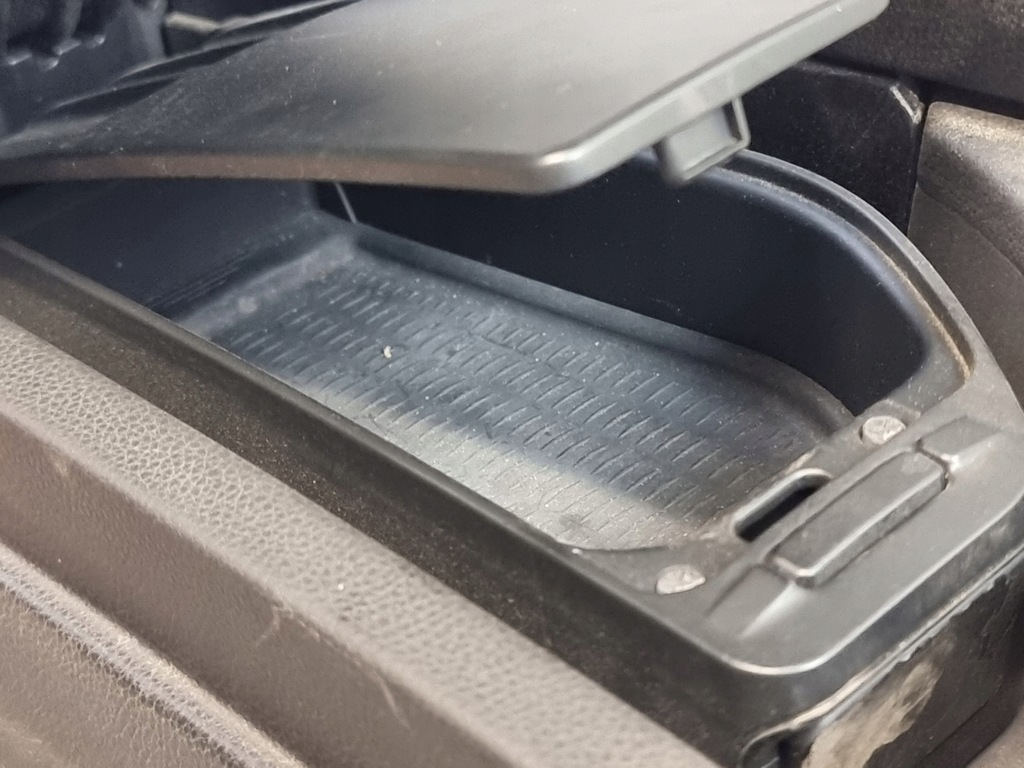 фото №9, Тунель середній підлокітник оригінальний номер 7034086 bmw 5 e61