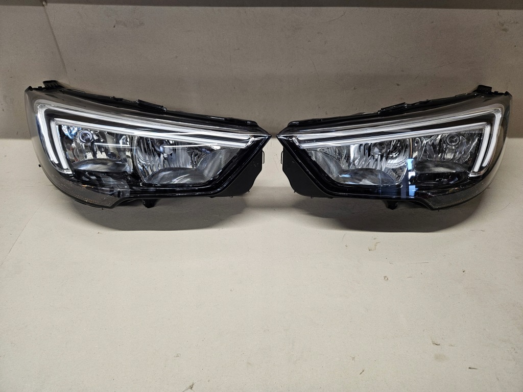 фото №1, Лампа левая правая передняя перед opel crossland x 13467968 13467967