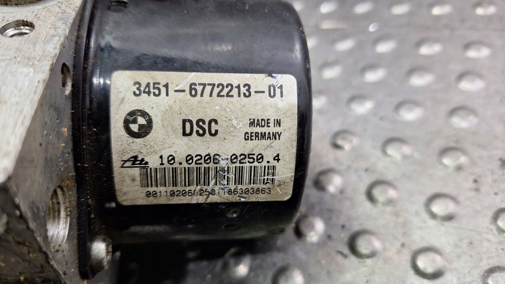 Насос блок керування abs 6772214 bmw e81 e82 e87 e88 e90 e91 e92 e93 Зі Шроту