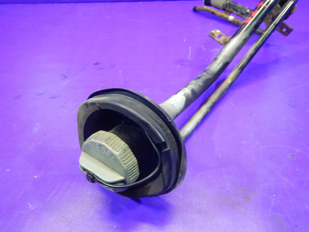 фото №3, Mazda 3 i bk hb 5d 03-06 1.6 citd труба заливної пального