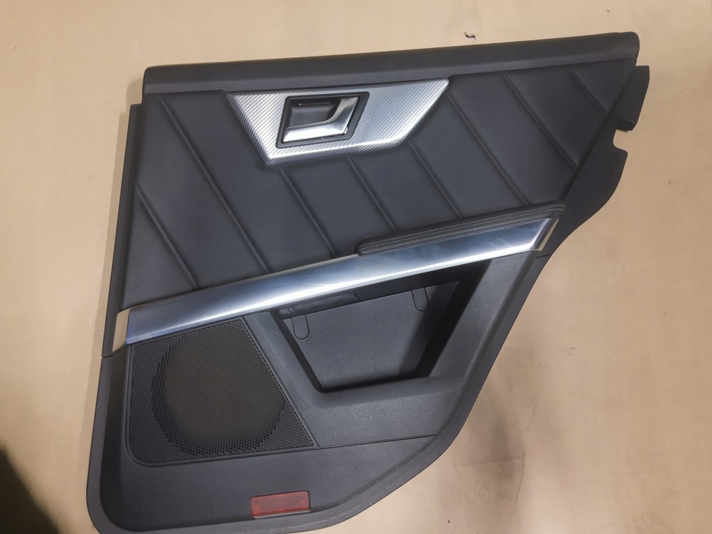 фото №1, Mercedes glk x204 левая задняя обивка дверь правый задняя harman kardon