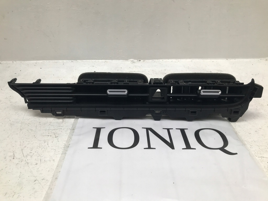 фото №1, Hyundai ioniq 5 решётка обдув консоли средняя eu