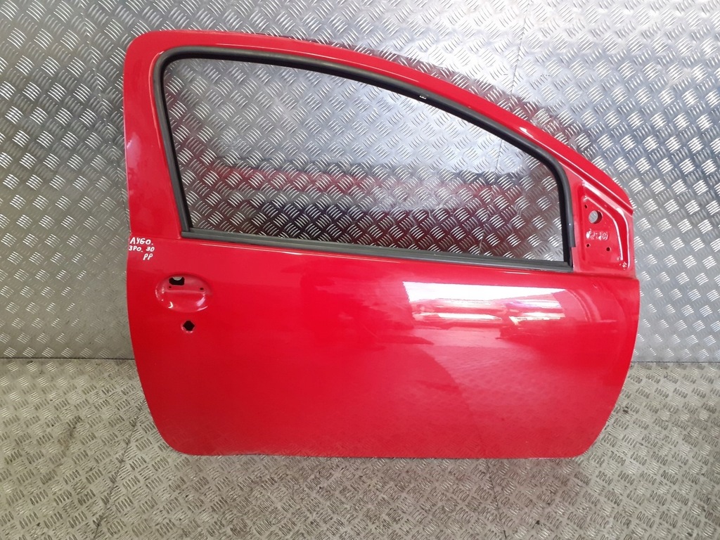 фото №1, Дверь правый перед toyota aygo 3p0