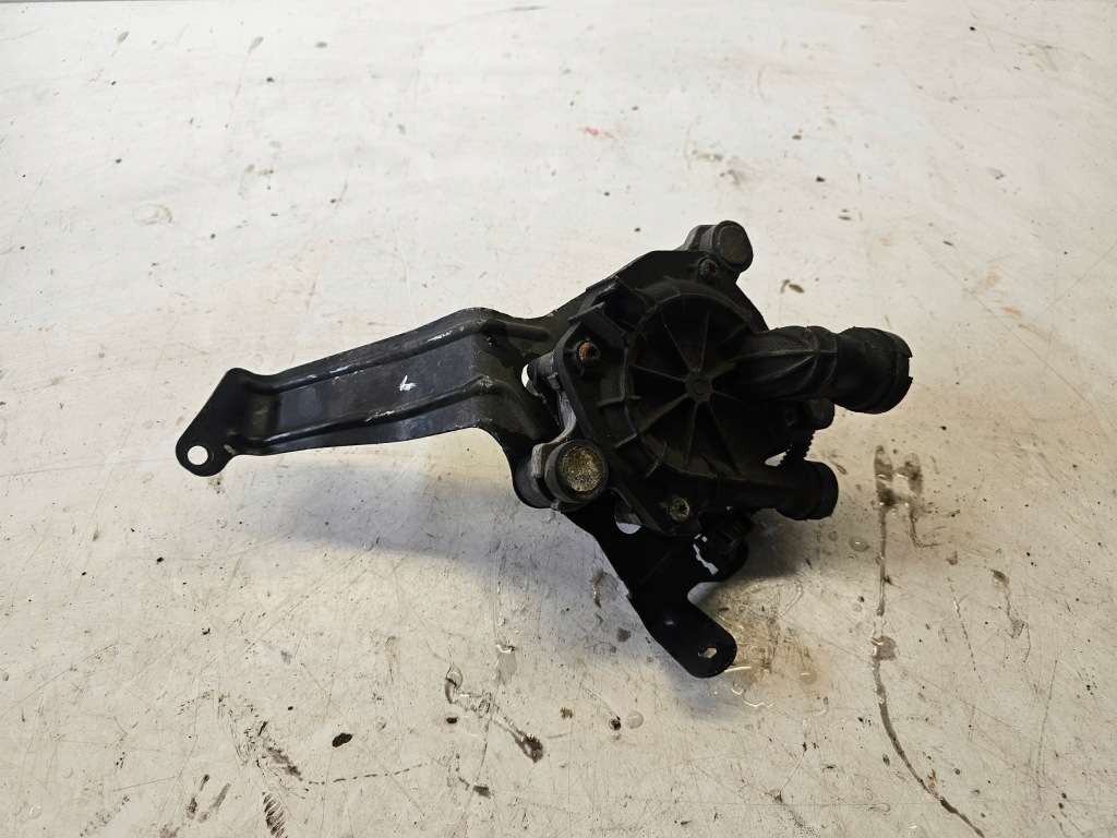 Купити Opel insignia a рестайлінг  насос повітря 2.8t