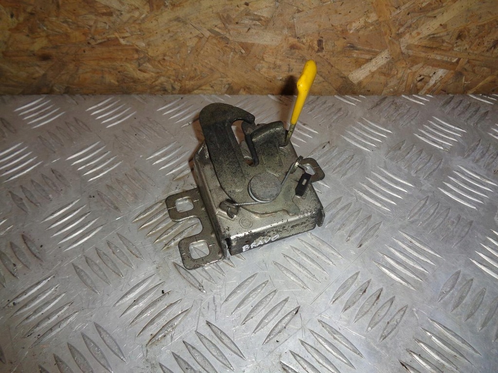 фото №1, Замок открывания капот перед fiat bravo ii 07-