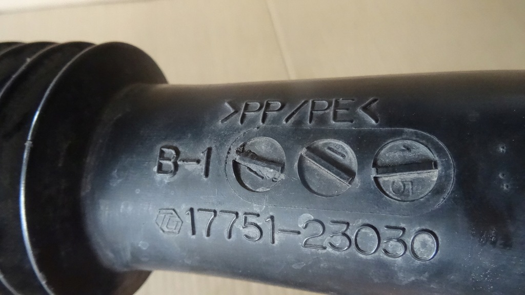 фото №3, Toyota yaris i 1.0b труба повітрозабірник повітря 1775123030