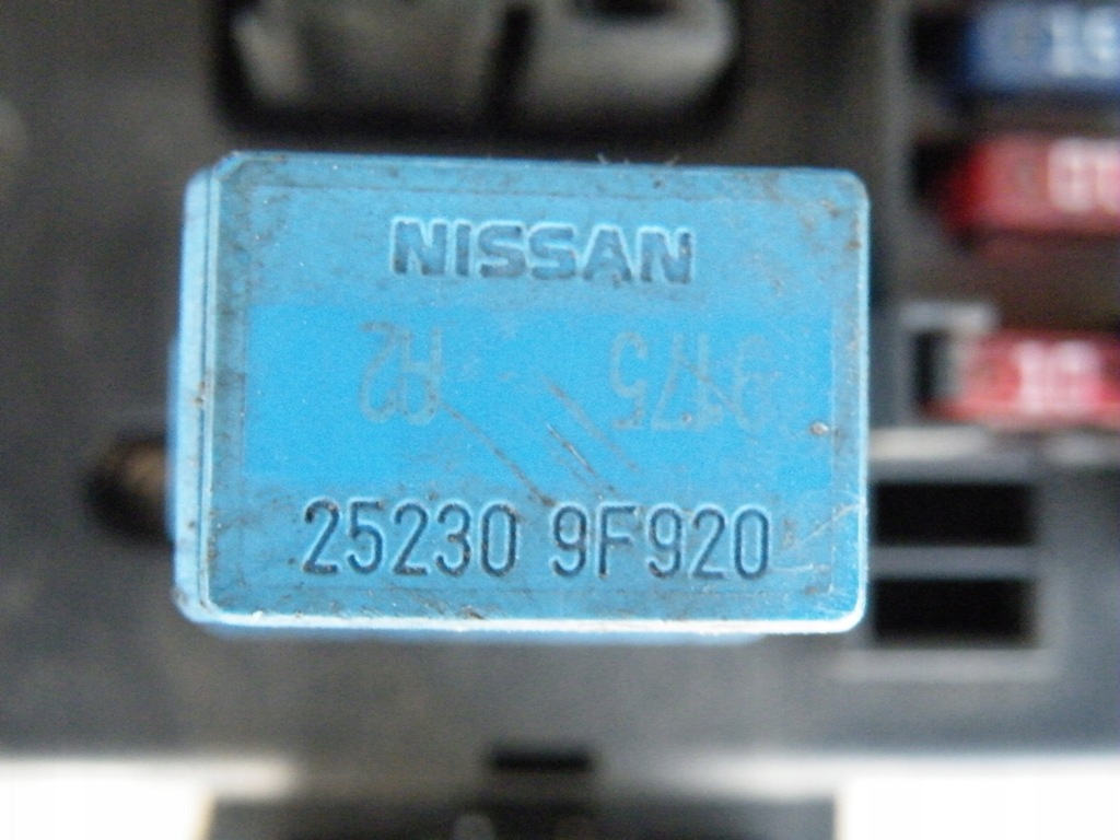 фото №12, Nissan primera p11 2.0 16v корпус коробка предохранителей
