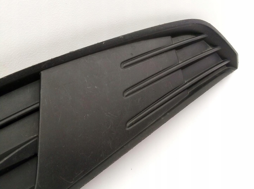 фото №7, Решётка бампера левая skoda fabia iii nj3 14- 6v0807367