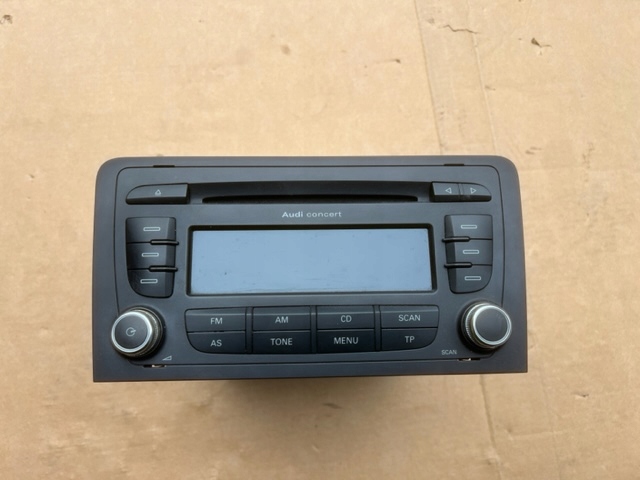 фото №1, Радиопроигрыватель cd audi a3 8p lift