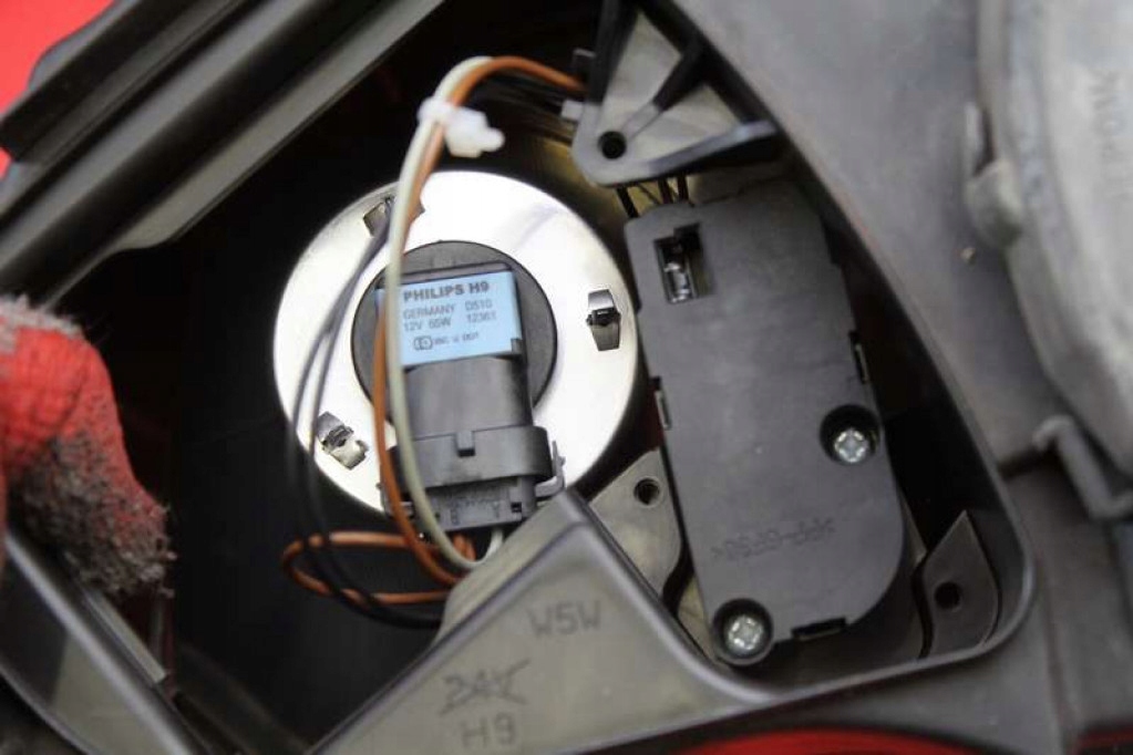 фото №8, Фара правый лампа перед eu 04857830ac chrysler grand voyager 4 iv lift