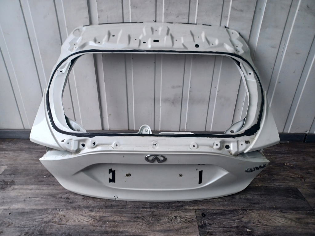 фото №1, Кришка багажника задня задня --- infiniti q30 qx30